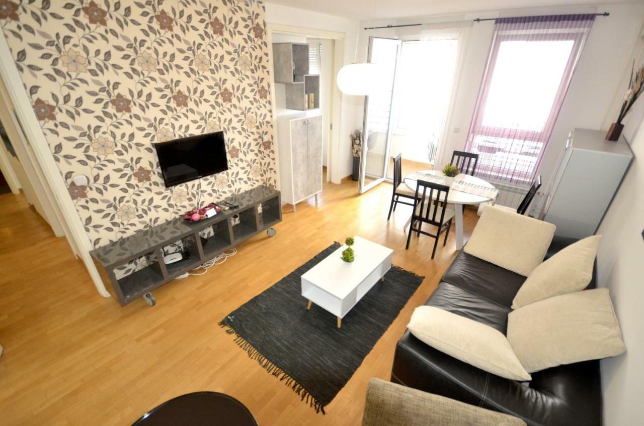 Clean&Cozy Apartments Novi Beograd Bagian luar foto