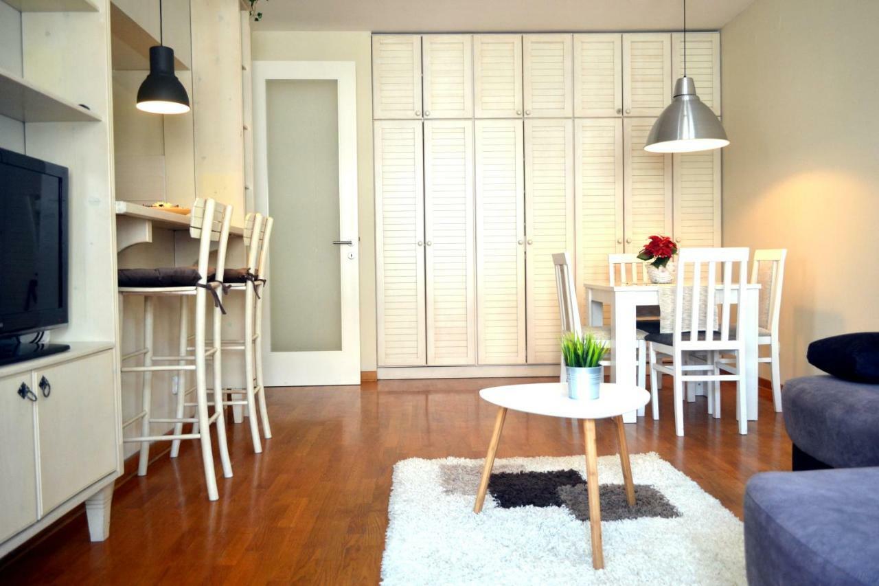 Clean&Cozy Apartments Novi Beograd Bagian luar foto