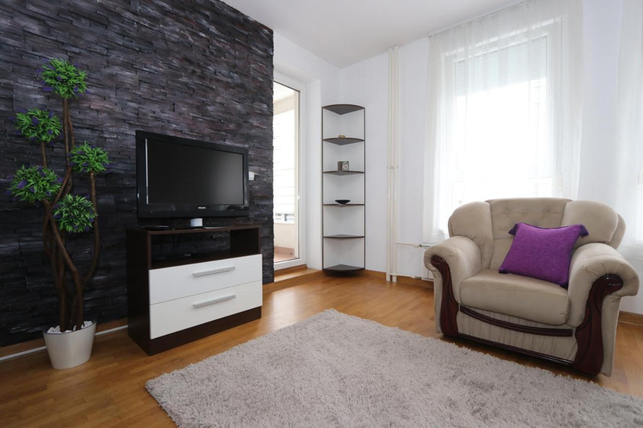 Clean&Cozy Apartments Novi Beograd Bagian luar foto